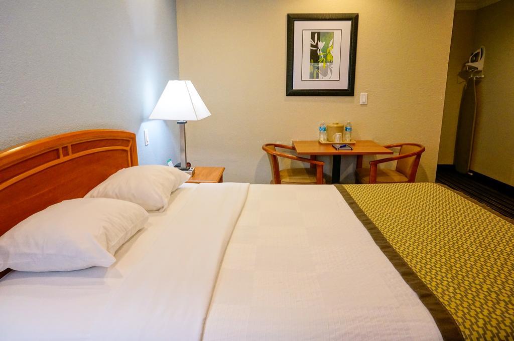 Hotel Parmani Пало Алто Екстериор снимка